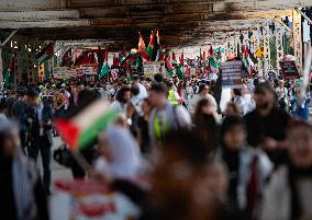 Pro-Palestinian Protesters March In Chicago