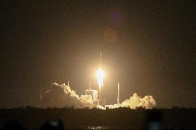 A Long March-7 carrier Rocket Lifts Off The China Sat 4A Satellite in Wenchang