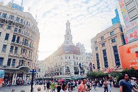 Nanjing Road Pedestrian Street Tour in Shanghai