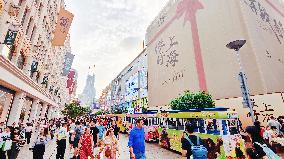 Nanjing Road Pedestrian Street Tour in Shanghai