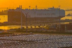 HOEGH AURORA Car Carrier in Suzhou