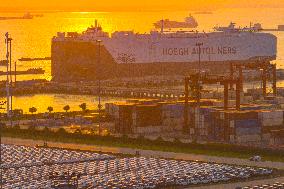 HOEGH AURORA Car Carrier in Suzhou