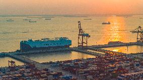 HOEGH AURORA Car Carrier in Suzhou