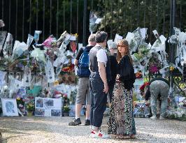 Mourners Bid Adieu To French Film Star Alain Delon - Douchy