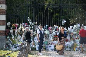 Mourners Bid Adieu To French Film Star Alain Delon - Douchy