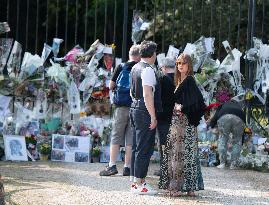 Mourners Bid Adieu To French Film Star Alain Delon - Douchy