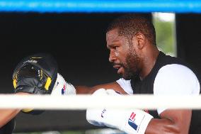 Floyd Mayweather Training - Mexico City