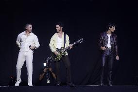 Jonas Brothers Concert - Mexico City