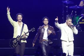 Jonas Brothers Concert - Mexico City