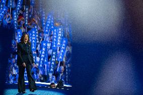 Kamala Harris Accepts Democratic Nomination - Chicago