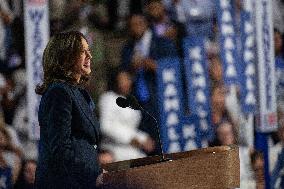 Kamala Harris Accepts Democratic Nomination - Chicago