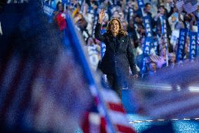 Kamala Harris Accepts Democratic Nomination - Chicago