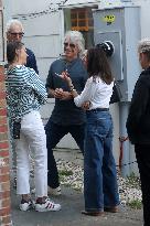 Jon Bon Jovi Lunch With Family - The Hamptons