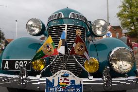 Vintage Vehicle Parade Baltic Chain 35