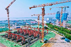 Zhangjinggao Yangtze River Bridge Construction