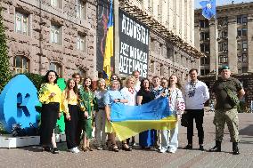 Ukrainian flag raised at Kyiv administration