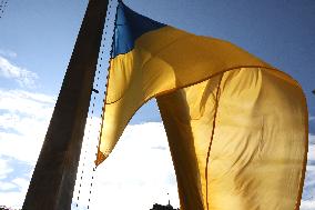 Ukrainian flag raised at Kyiv administration