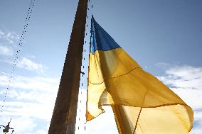 Ukrainian flag raised at Kyiv administration