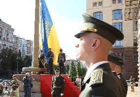 Ukrainian flag raised at Kyiv administration