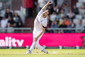 England v Sri Lanka - 1st Test Match: Day Three