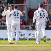 England v Sri Lanka - 1st Test Match: Day Three