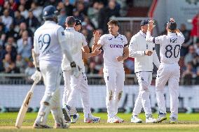 England v Sri Lanka - 1st Test Match: Day Three