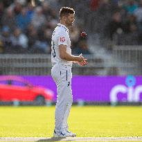 England v Sri Lanka - 1st Test Match: Day Three