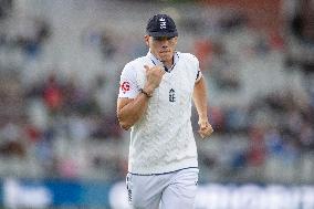 England v Sri Lanka - 1st Test Match: Day Three