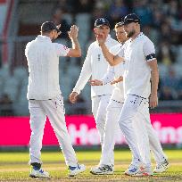 England v Sri Lanka - 1st Test Match: Day Three