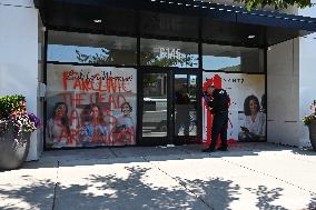 Defacement With Pro-Gaza Messages Against Pregnancy Clinic In Chicago Illinois