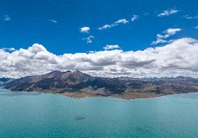 Tangra Yumco Lake Tour in Nagqu