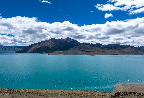 Tangra Yumco Lake Tour in Nagqu