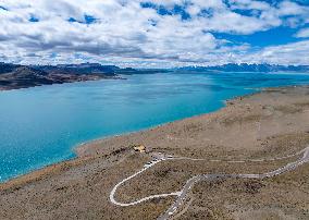 Tangra Yumco Lake Tour in Nagqu