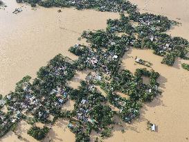 Deadly Floods Strike Troubled Bangladesh