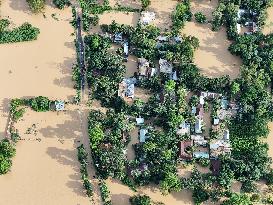 Deadly Floods Strike Troubled Bangladesh