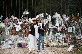 Mourners Bid Adieu To French Film Star Alain Delon - Douchy