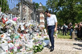 Anthony Delon Greets His Father's Fans At Delon's Estate - Douchy