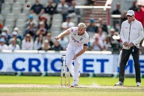 England v Sri Lanka - 1st Test Match: Day Four