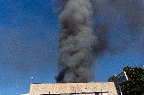 Fire In Food Factory In Pozzuoli, Fire Brigade Intervention Underway