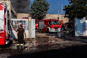 Fire In Food Factory In Pozzuoli, Fire Brigade Intervention Underway