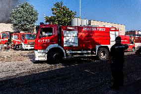 Fire In Food Factory In Pozzuoli, Fire Brigade Intervention Underway