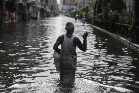 Deadly Floods Strike Troubled Bangladesh