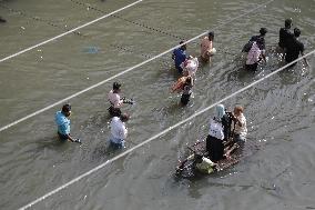 Deadly Floods Strike Troubled Bangladesh