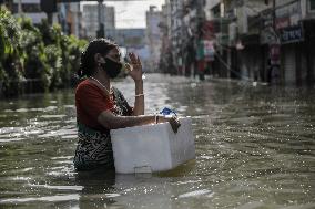 Deadly Floods Strike Troubled Bangladesh