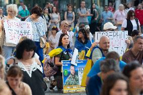 Ukraine Community Protest To Mark Ukrainian Independence Day In Cologne