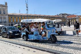 Tuk-Tuks Are Clogging Streets And Making Our City Unlivable