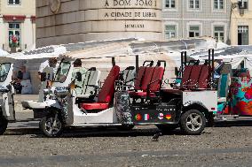 Tuk-Tuks Are Clogging Streets And Making Our City Unlivable