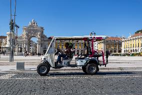 Tuk-Tuks Are Clogging Streets And Making Our City Unlivable