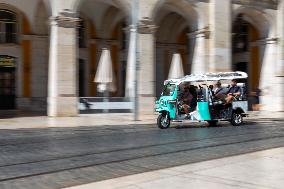 Tuk-Tuks Are Clogging Streets And Making Our City Unlivable