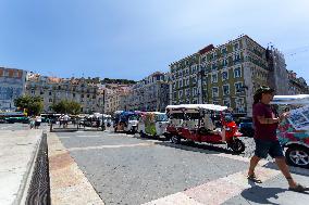 Tuk-Tuks Are Clogging Streets And Making Our City Unlivable